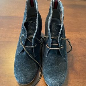 Black suede Speery Desert Boots. Size 7